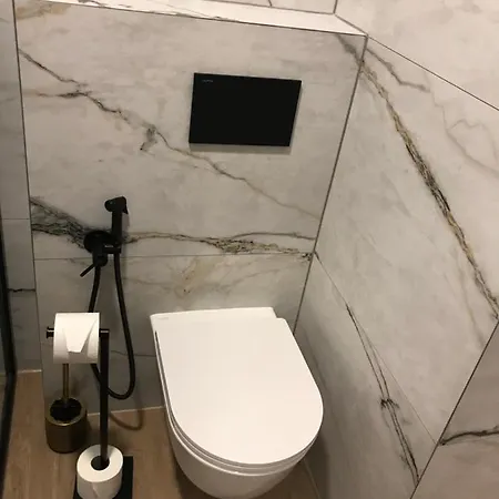 J4 With Terrace Appartamento *